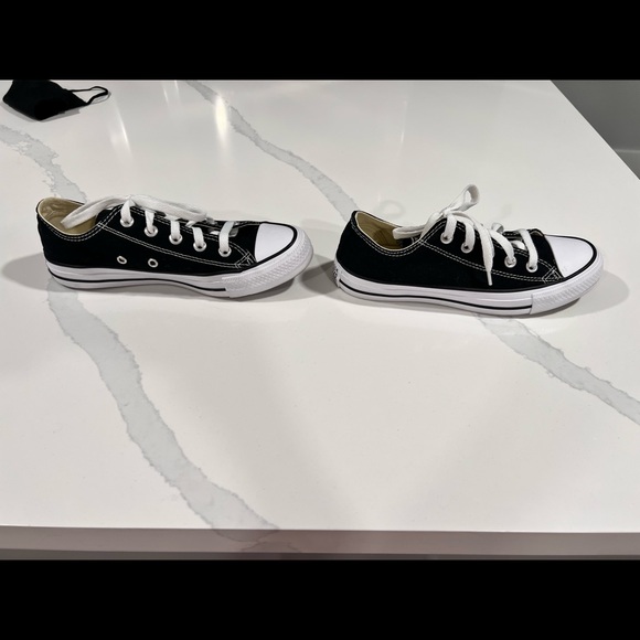 Converse all star - black/white - size 6 woman’s  (unisex) - Picture 4 of 5